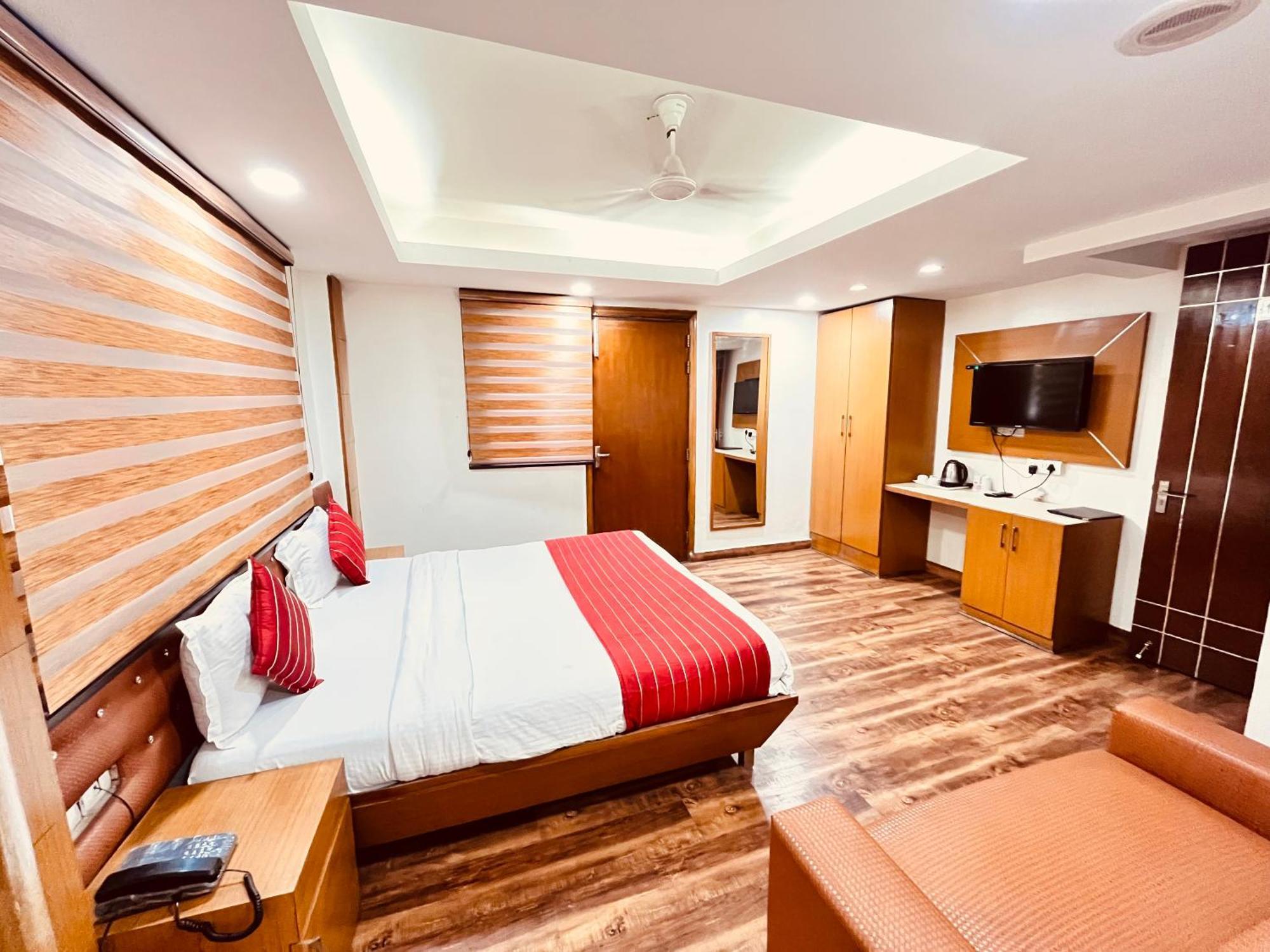 Hotel Sizzling Starr New Delhi Ngoại thất bức ảnh