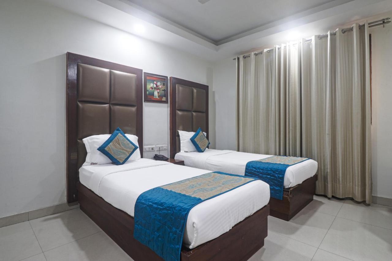 Hotel Sizzling Starr New Delhi Ngoại thất bức ảnh