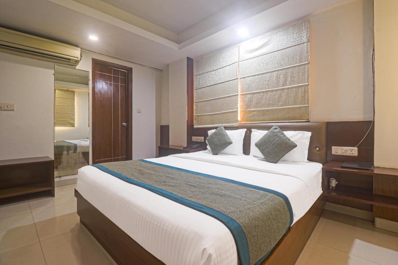 Hotel Sizzling Starr New Delhi Ngoại thất bức ảnh
