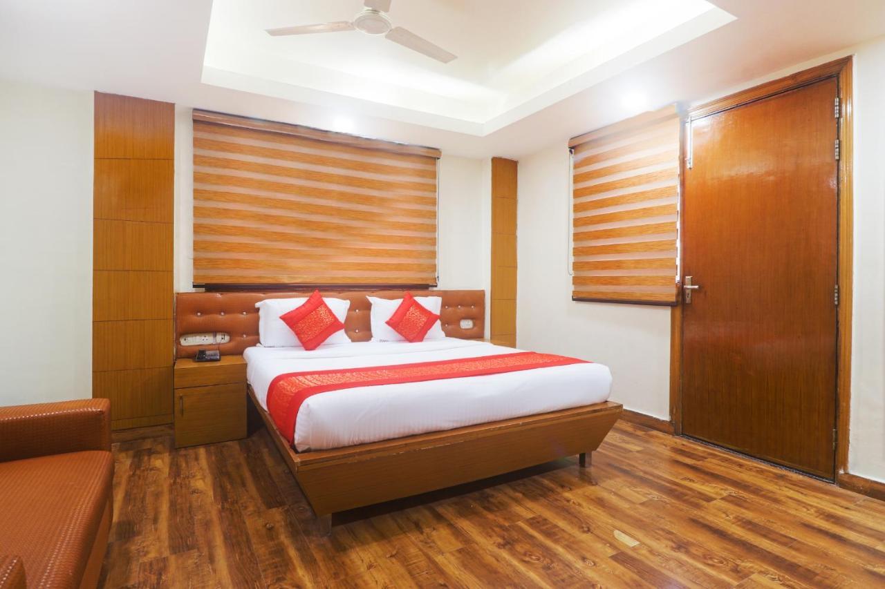Hotel Sizzling Starr New Delhi Ngoại thất bức ảnh