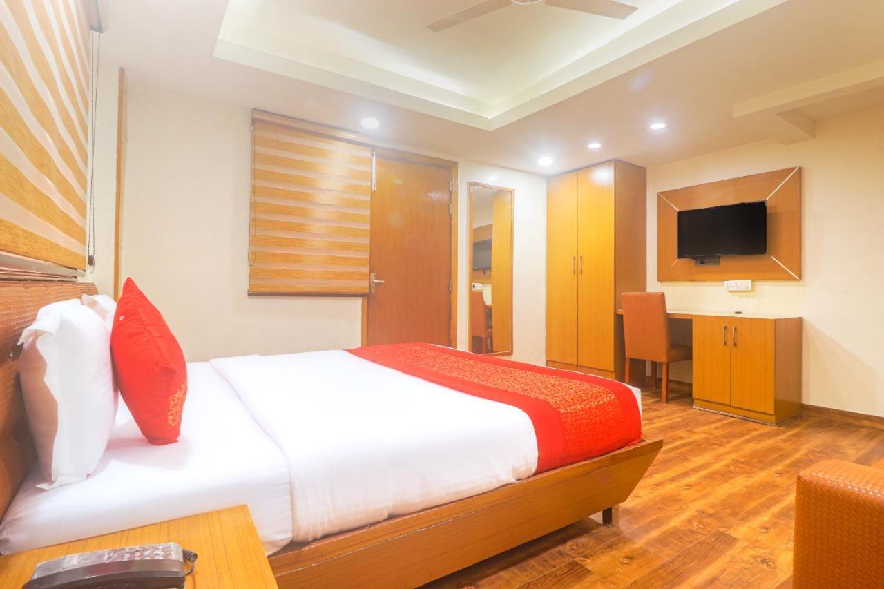 Hotel Sizzling Starr New Delhi Ngoại thất bức ảnh