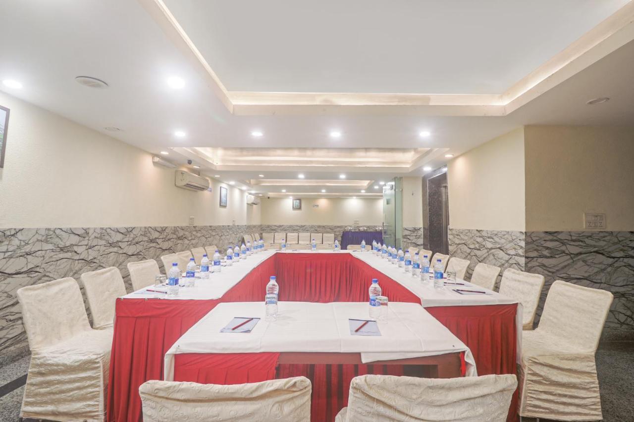 Hotel Sizzling Starr New Delhi Ngoại thất bức ảnh