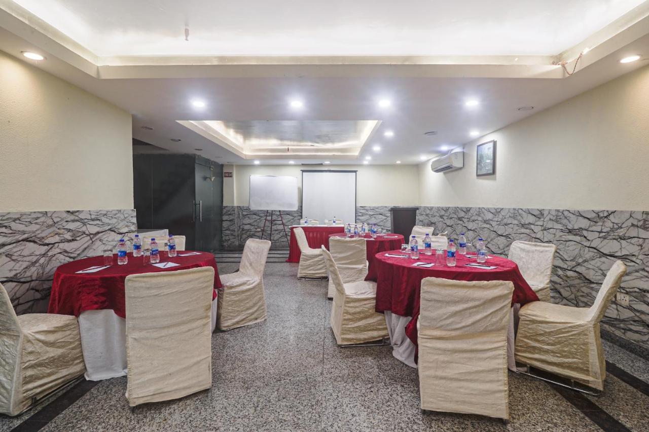 Hotel Sizzling Starr New Delhi Ngoại thất bức ảnh