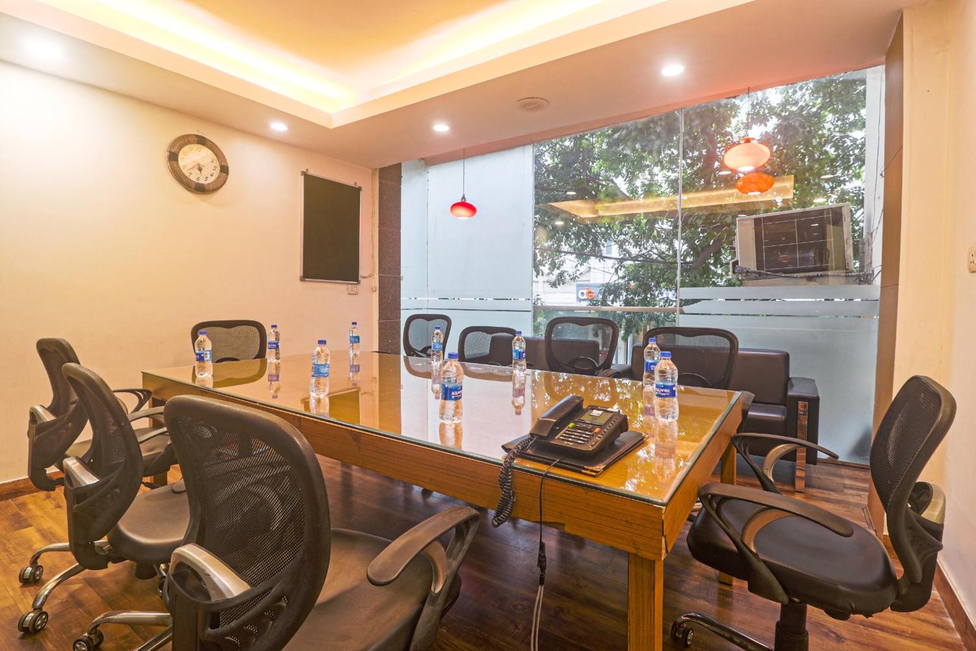 Hotel Sizzling Starr New Delhi Ngoại thất bức ảnh